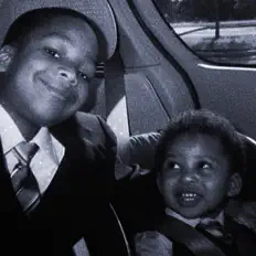 收听 #babykae、观看音乐视频、阅读小传、查看巡演日期等 ！