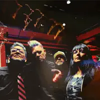 Ascolta undefined, guarda video musicali, leggi la biografia, vedi le date del tour & altro!
