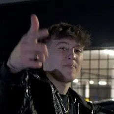 Vito Sullivan dinle, müzik videolarını izle, biyografisini oku, tur tarihlerini ve daha fazlasını gör!