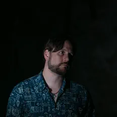 Jimmy & the Veil सुनें, म्यूज़िक वीडियो देखें, बायो पढ़ें, दौरे की तारीखें और बहुत कुछ देखें!