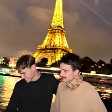 Listen to GLINTWEIN, watch music videos, read bio, see tour dates & more!