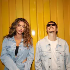 聆聽 I & I、觀看音樂影片、閱讀小傳、查看巡演日期等！