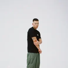 Écoutez IZMOTAN, regardez des vidéoclips, lisez la biographie, consultez les dates de tournée et plus encore !