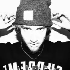 xojac0b सुनें, म्यूज़िक वीडियो देखें, बायो पढ़ें, दौरे की तारीखें और बहुत कुछ देखें!