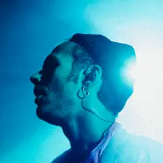 BHUKHURAH सुनें, म्यूज़िक वीडियो देखें, बायो पढ़ें, दौरे की तारीखें और बहुत कुछ देखें!