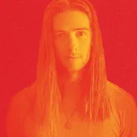 Escucha a undefined, mira videos musicales, lee su biografía, consulta las fechas de las gira y más.