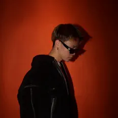 收听 lil diva、观看音乐视频、阅读小传、查看巡演日期等 ！