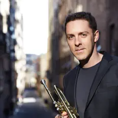 Escucha a David Elton, mira vídeos musicales, lee la biografía, consulta fechas de giras y mucho más.