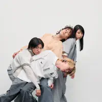 Ascolta undefined, guarda video musicali, leggi la biografia, vedi le date del tour & altro!