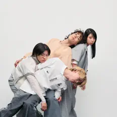 Escucha a Blume popo, mira vídeos musicales, lee la biografía, consulta fechas de giras y mucho más.