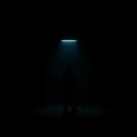 聆聽 undefined、觀看音樂影片、閱讀小傳、查看巡演日期等！