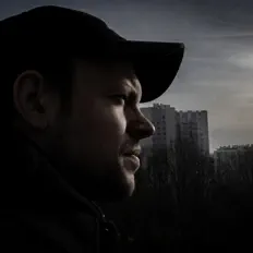 聆聽 Bexson、觀看音樂影片、閱讀小傳、查看巡演日期等！