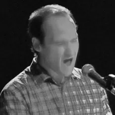 Mairibaを聴いたり、ミュージックビデオを鑑賞したり、経歴やツアー日程などを確認したりしましょう！