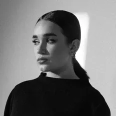 GEREGA을(를) 듣고, 뮤직 비디오를 보고, 약력을 읽고, 투어 일정 등을 확인하세요!