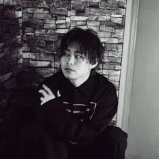 Ascolta Ono Jinsei, guarda video musicali, leggi la biografia, vedi le date del tour & altro!