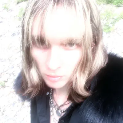 Listen to kuudere, watch music videos, read bio, see tour dates & more!
