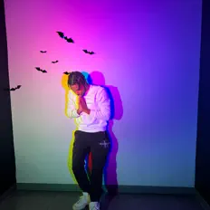 Peak을(를) 듣고, 뮤직 비디오를 보고, 약력을 읽고, 투어 일정 등을 확인하세요!