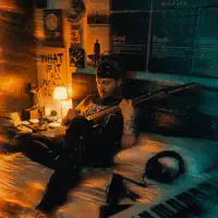 Ascolta undefined, guarda video musicali, leggi la biografia, vedi le date del tour & altro!