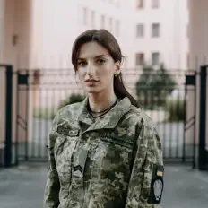 Luister naar Lana Rednich, bekijk muziekvideo's, lees de bio, bekijk de tourdata, en meer!