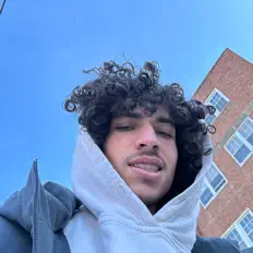 Escucha a phukshitt, mira videos musicales, lee su biografía, consulta las fechas de las gira y más.