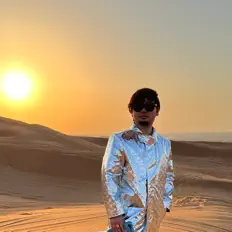 Dengarkan FeelinGooDays, tonton video musik, baca bio, lihat tanggal tur & lainnya!