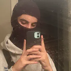 Idc4any1 सुनें, म्यूज़िक वीडियो देखें, बायो पढ़ें, दौरे की तारीखें और बहुत कुछ देखें!