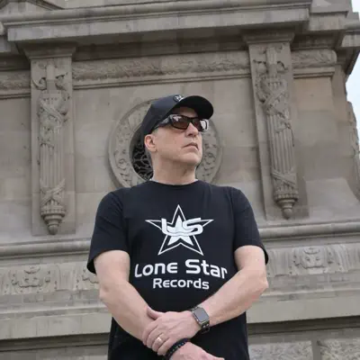 Listen to Kelly Reverb, watch music videos, read bio, see tour dates & more!