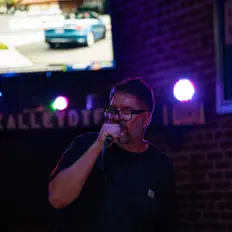 Ascolta Luke Cool Hand, guarda video musicali, leggi la biografia, vedi le date del tour & altro!