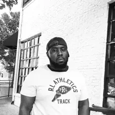 Brooklyn Zeeを聴いたり、ミュージックビデオを鑑賞したり、経歴やツアー日程などを確認したりしましょう！