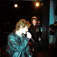 Ascolta undefined, guarda video musicali, leggi la biografia, vedi le date del tour & altro!