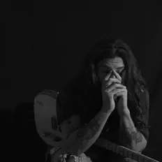 Hör dir Drew Erwin an, schau dir Musikvideos an, lies die Biografie, finde Tourdaten und mehr!