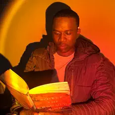 Candid Rsa dinle, müzik videolarını izle, biyografisini oku, tur tarihlerini ve daha fazlasını gör!