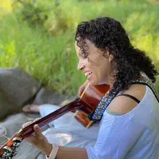 Écoutez Zinzi Johannes, regardez des vidéoclips, lisez la biographie, consultez les dates de tournée et plus encore !