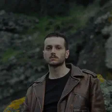 聆聽 Mert Çodur、觀看音樂影片、閱讀小傳、查看巡演日期等！
