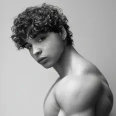 Ouve MAZIU, vê vídeos de música, lê a biografia, vê as datas da digressão e muito mais!