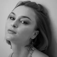 Escucha a Лиза Луйс, mira videos musicales, lee su biografía, consulta las fechas de las gira y más.