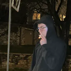 Poslechněte si interpreta wexout, sledujte hudební videa, přečtěte si životopis, podívejte se na data turné a další informace.