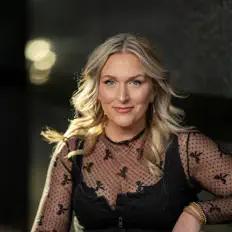 Dengarkan Rebekah Gilbert, tonton video musik, baca bio, lihat tanggal tur & lainnya!