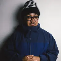 Ascolta undefined, guarda video musicali, leggi la biografia, vedi le date del tour & altro!