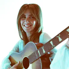 Dengarkan Lila Forde, tonton video musik, baca bio, lihat tanggal tur & lainnya!