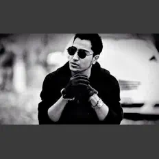 Poslechněte si interpreta MVMURO, sledujte hudební videa, přečtěte si životopis, podívejte se na data turné a další informace.