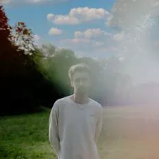 Titus Martinu सुनें, म्यूज़िक वीडियो देखें, बायो पढ़ें, दौरे की तारीखें और बहुत कुछ देखें!