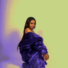 Ouça Noelia, assista a videoclipes, leia a biografia, veja as datas das turnês e mais!