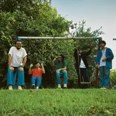Dengarkan monbluer, tonton video musik, baca bio, lihat tanggal tur & lainnya!