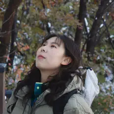 Escucha a Lee Seoyoung, mira videos musicales, lee su biografía, consulta las fechas de las gira y más.