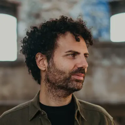 Listen to Raffaele Genovese, watch music videos, read bio, see tour dates & more!