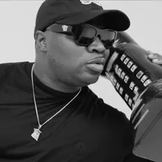 Listen to Mr L-Bo, watch music videos, read bio, see tour dates & more!