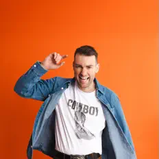 Ryan Lynchを聴いたり、ミュージックビデオを鑑賞したり、経歴やツアー日程などを確認したりしましょう！