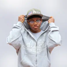 Escucha a K3VARO, mira vídeos musicales, lee la biografía, consulta fechas de giras y mucho más.