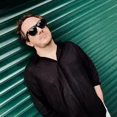 Hör dir Krzysztof Napiórkowski an, schau dir Musikvideos an, lies die Biografie, finde Tourdaten und mehr!
